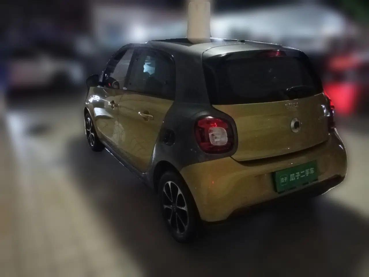 smart forfour 2016 1.0L 52 kW Dynamic Edition — миниатюра 4