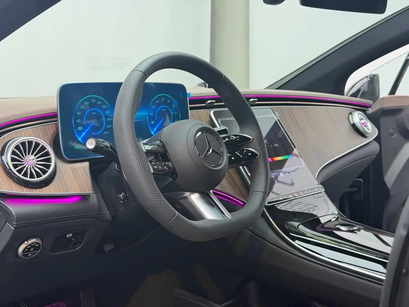 Mercedes-Benz EQE 2025 500 4MATIC Pioneer Edition — миниатюра 8