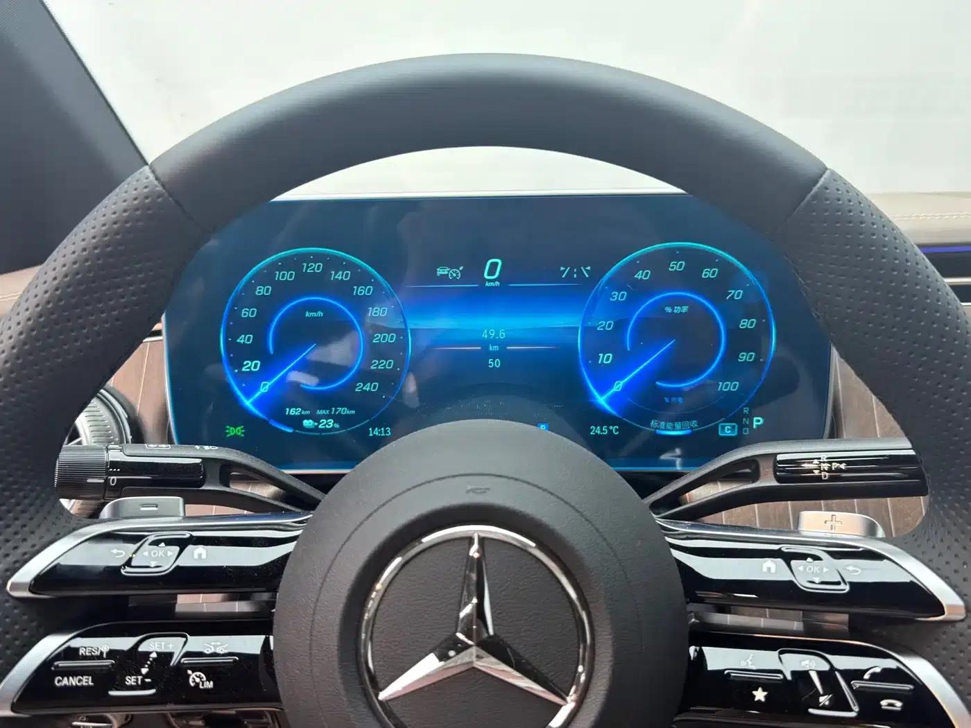 Mercedes-Benz EQE 2025 500 4MATIC Pioneer Edition — миниатюра 9