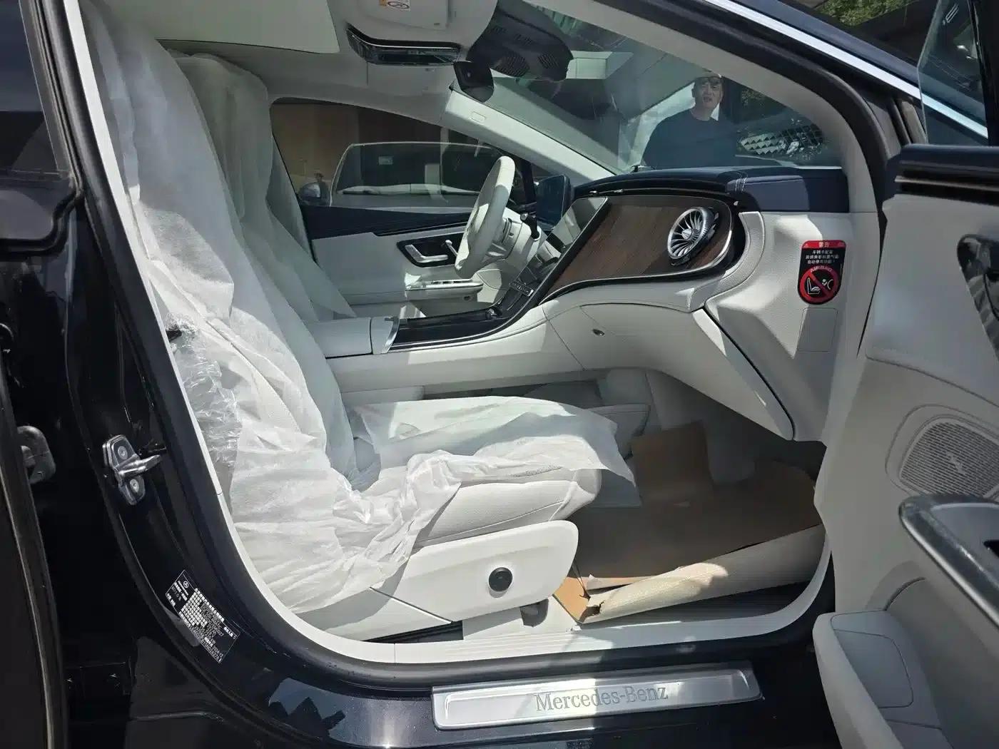 Mercedes-Benz EQE 2025 500 4MATIC Pioneer Edition — миниатюра 5