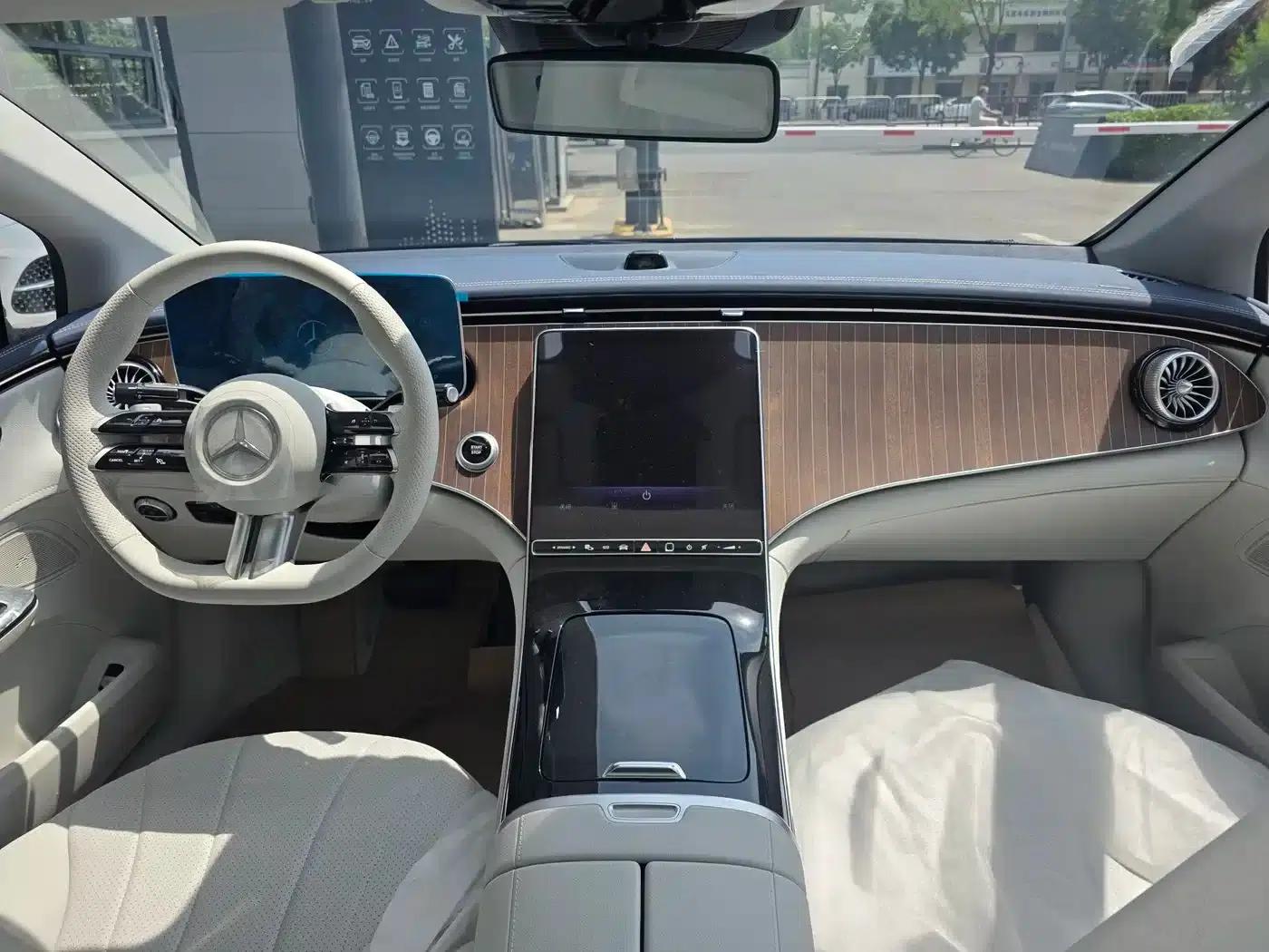 Mercedes-Benz EQE 2025 500 4MATIC Pioneer Edition — миниатюра 6