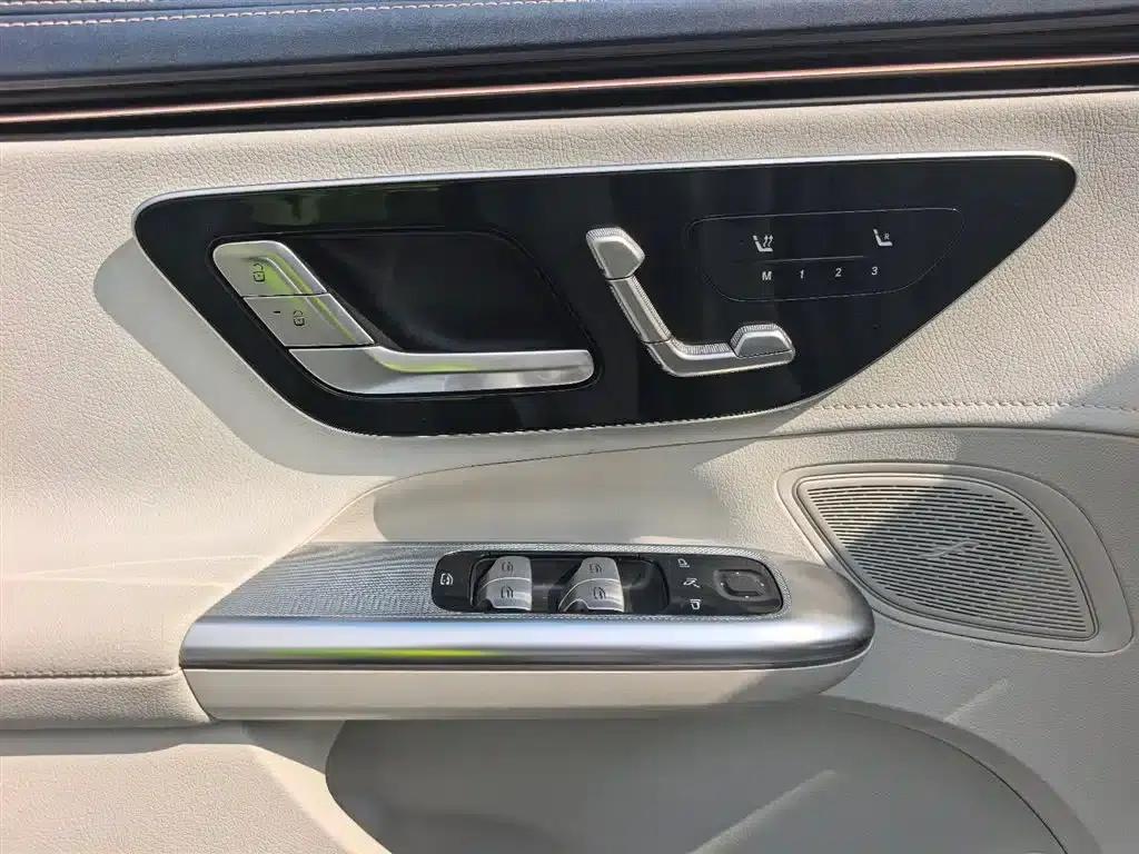 Mercedes-Benz EQE 2025 500 4MATIC Luxury Edition — миниатюра 13