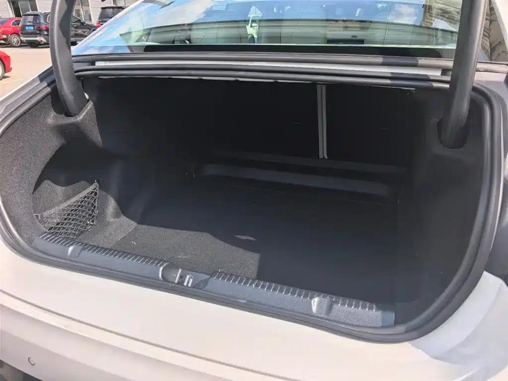 Mercedes-Benz EQE 2025 500 4MATIC Luxury Edition — миниатюра 5