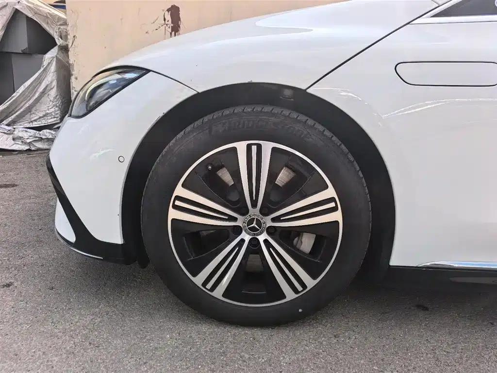 Mercedes-Benz EQE 2025 500 4MATIC Luxury Edition — миниатюра 9
