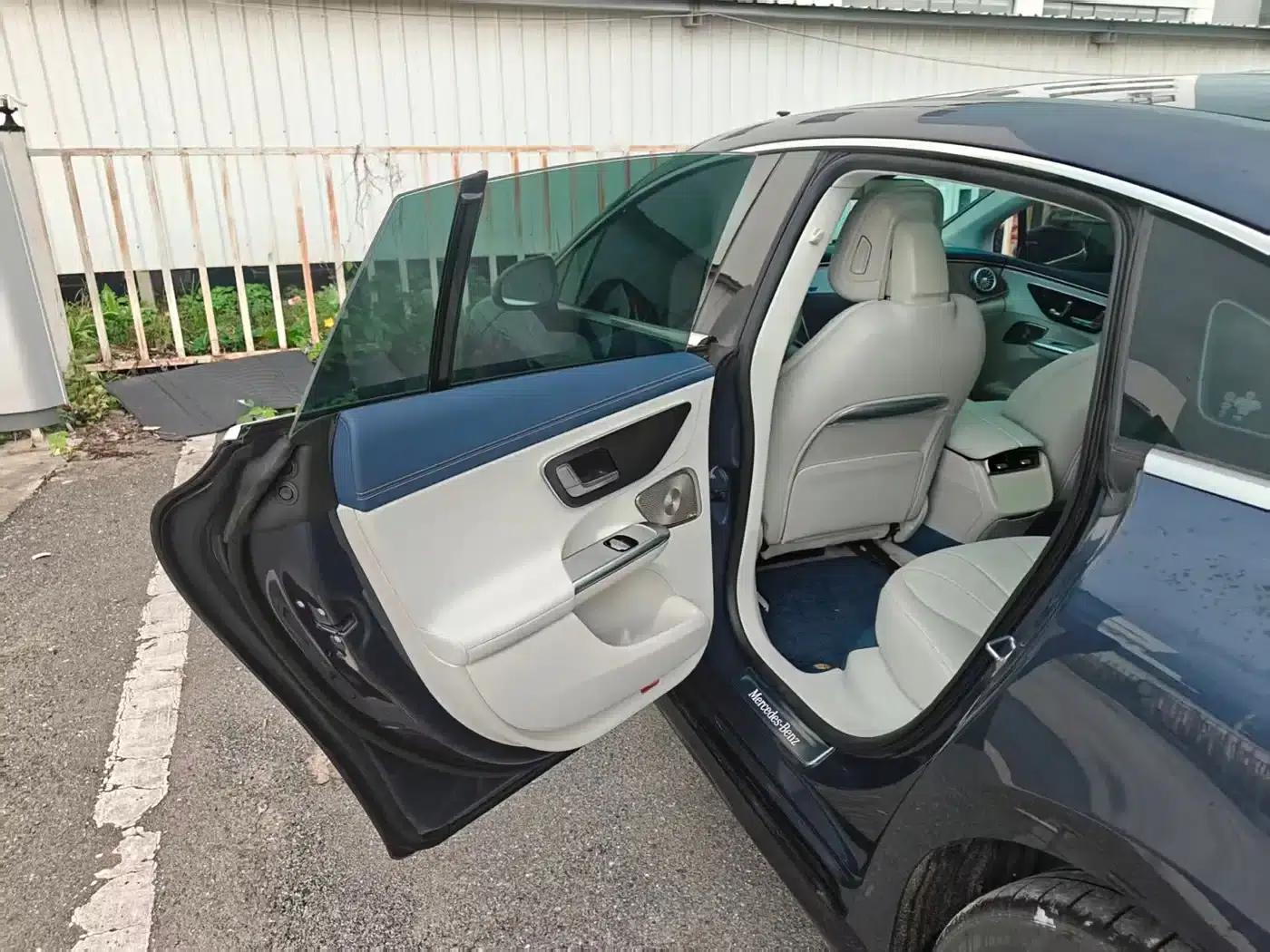 Mercedes-Benz EQE 2022 350 Luxury Edition — миниатюра 9