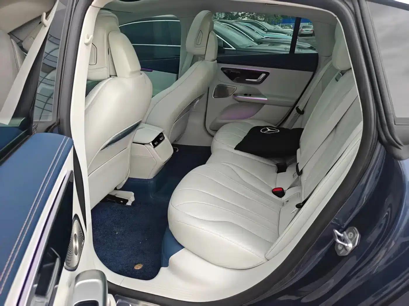Mercedes-Benz EQE 2022 350 Luxury Edition — миниатюра 10