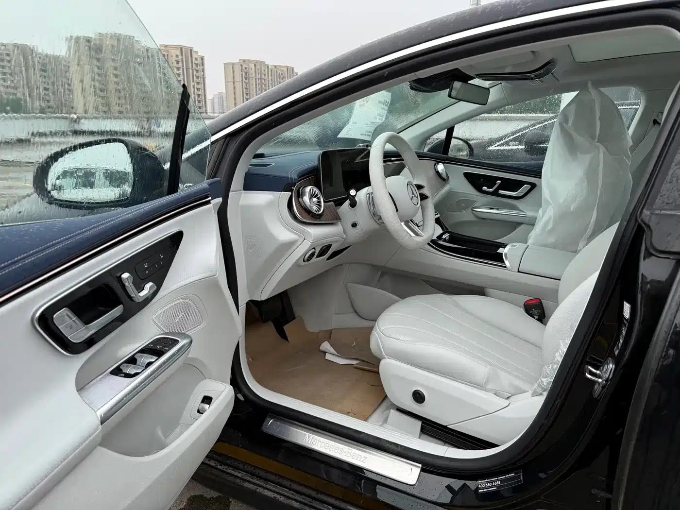 Mercedes-Benz EQE 2025 500 4MATIC Luxury Edition — миниатюра 2
