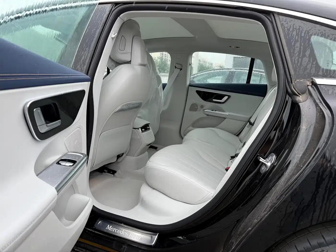 Mercedes-Benz EQE 2025 500 4MATIC Luxury Edition — миниатюра 4