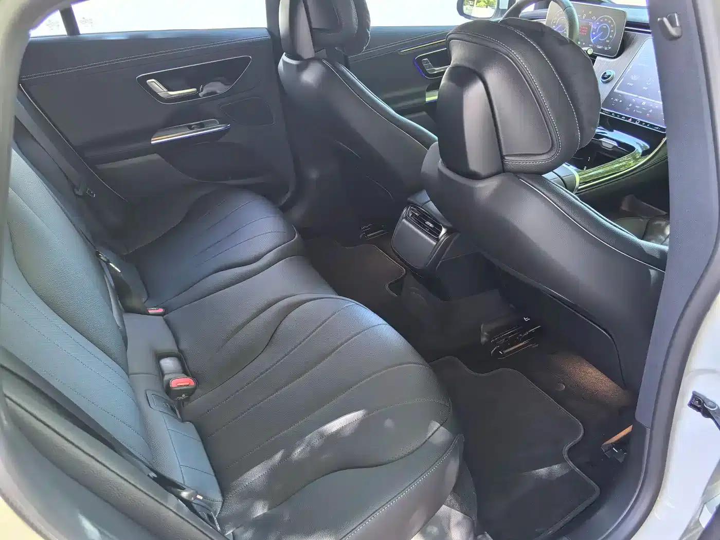 Mercedes-Benz EQE 2025 500 4MATIC Luxury Edition — миниатюра 16
