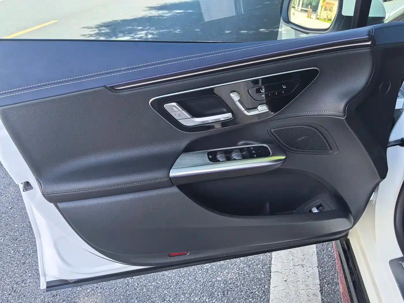 Mercedes-Benz EQE 2025 500 4MATIC Luxury Edition — миниатюра 26