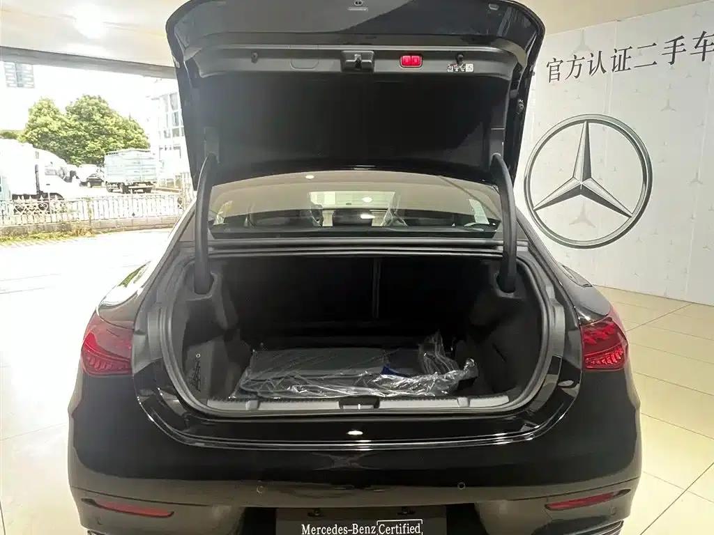 Mercedes-Benz EQE 2025 500 4MATIC Pioneer Edition — миниатюра 12