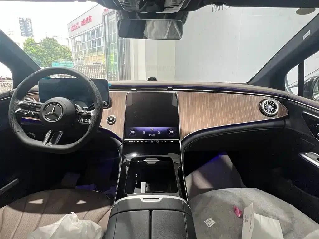 Mercedes-Benz EQE 2025 500 4MATIC Pioneer Edition — миниатюра 6