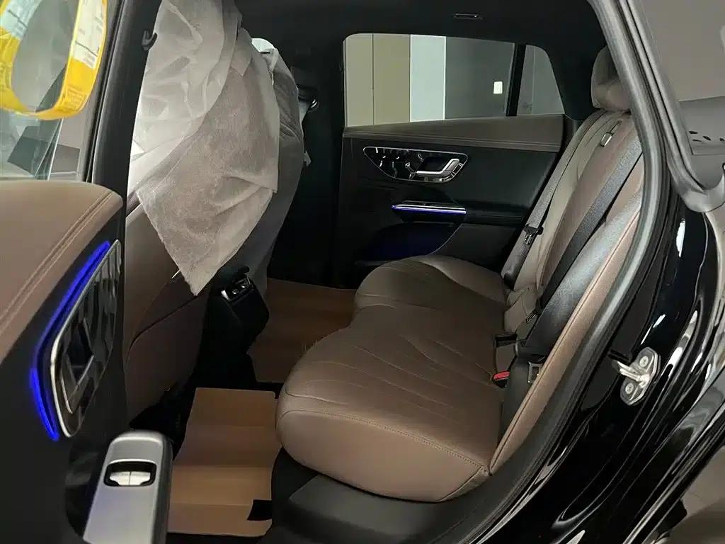 Mercedes-Benz EQE 2025 500 4MATIC Pioneer Edition — миниатюра 9