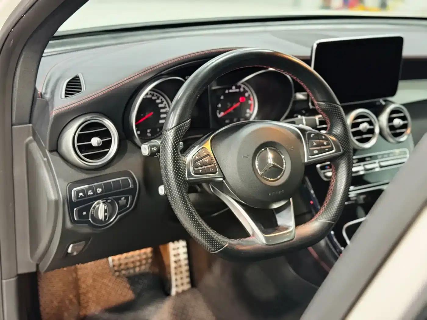2017 Mercedes-Benz GLC AMG 43 4MATIC — миниатюра 6
