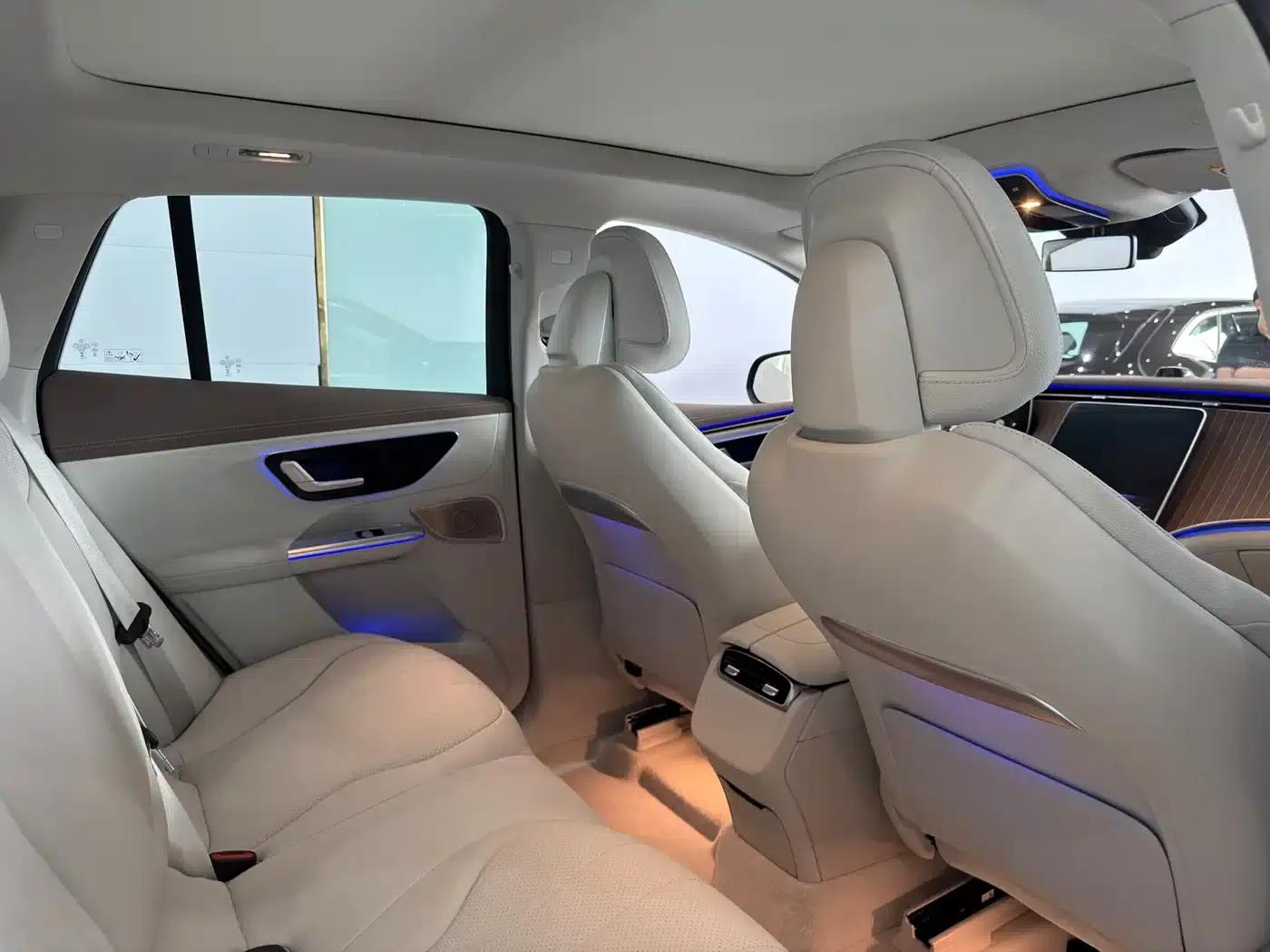 Mercedes-Benz EQE SUV 2023 350 4MATIC Pioneer Edition — миниатюра 10