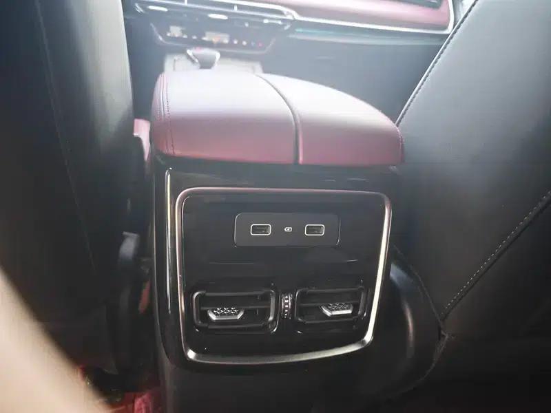 Jetour X70 PRO 2023 1.5T DCT Comfort 5-seater — миниатюра 16