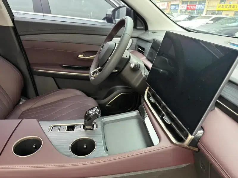 Jetour X90 PRO 2024 1.6TD DCT Luxury Edition — миниатюра 17