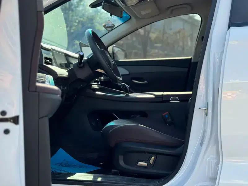 Jetour X90 PRO 2024 1.6TD DCT Luxury Edition — миниатюра 17