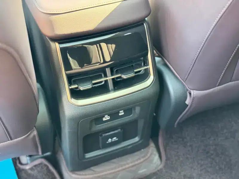 Jetour X90 PRO 2024 1.6TD DCT Luxury Edition — миниатюра 9
