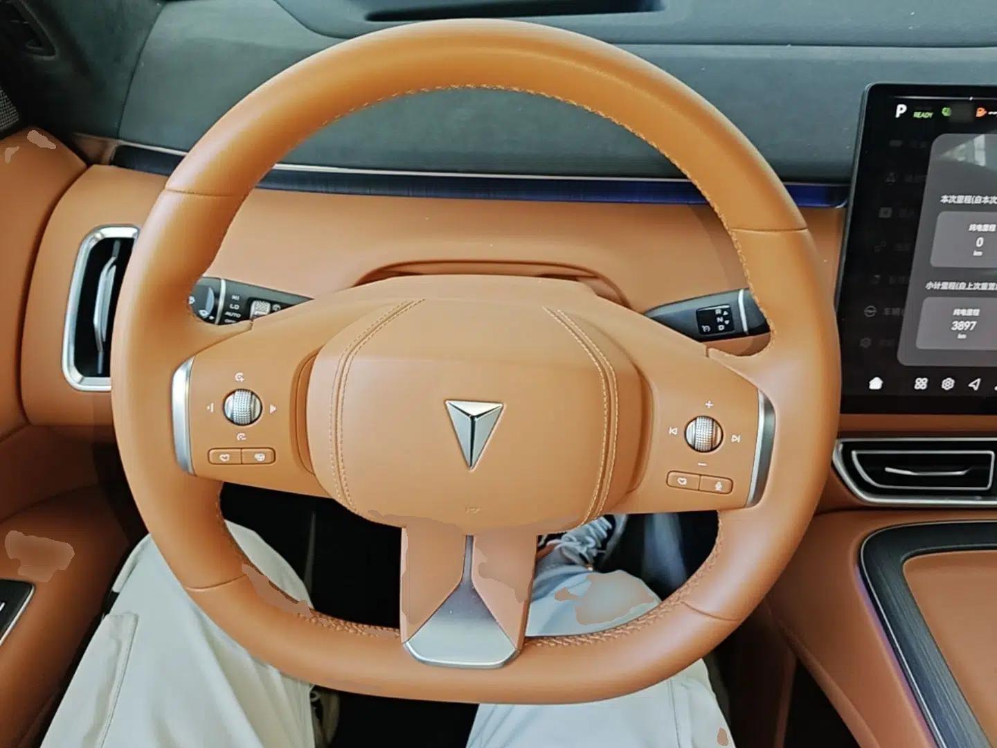 Deepal S09 2025 Four-Wheel Drive Ultra+ Custom Edition — миниатюра 18