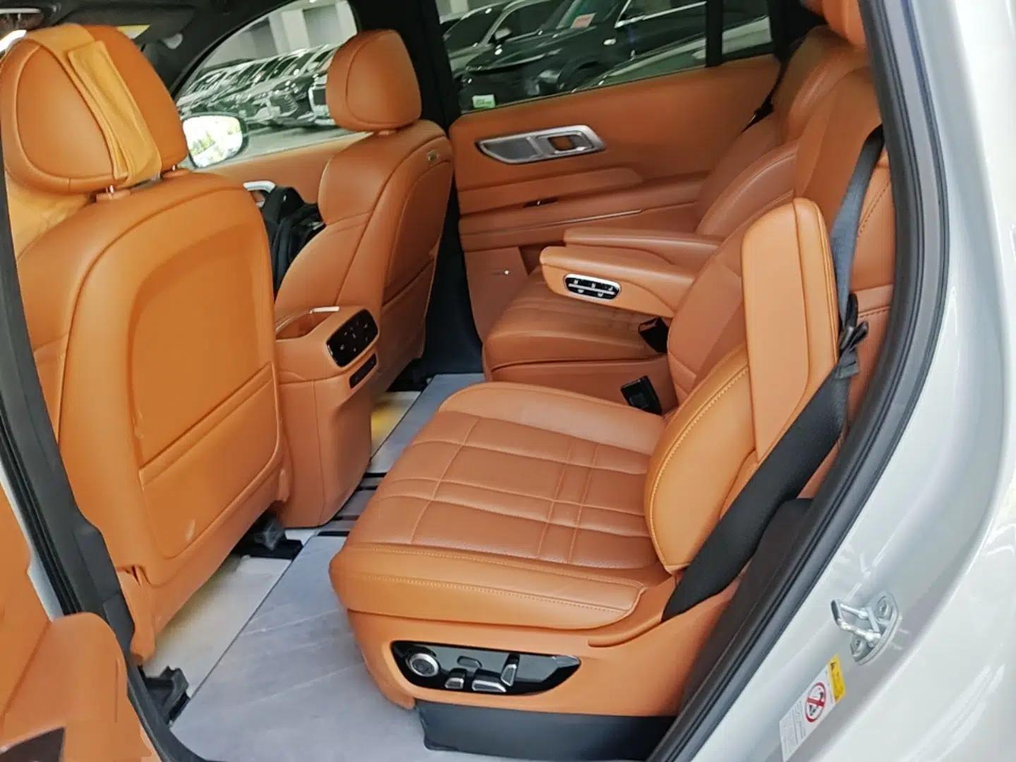 Deepal S09 2025 Four-Wheel Drive Ultra+ Custom Edition — миниатюра 25