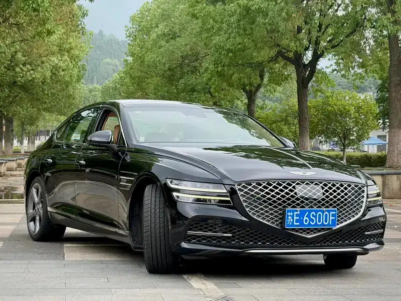 Genesis G80 2023 2.5T 2WD Flagship Edition — миниатюра 2