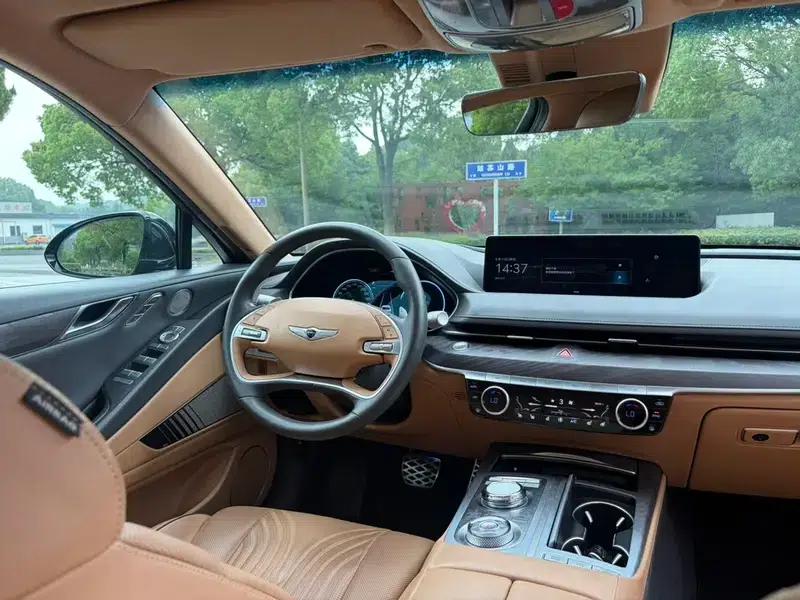 Genesis G80 2023 2.5T 2WD Flagship Edition — миниатюра 28