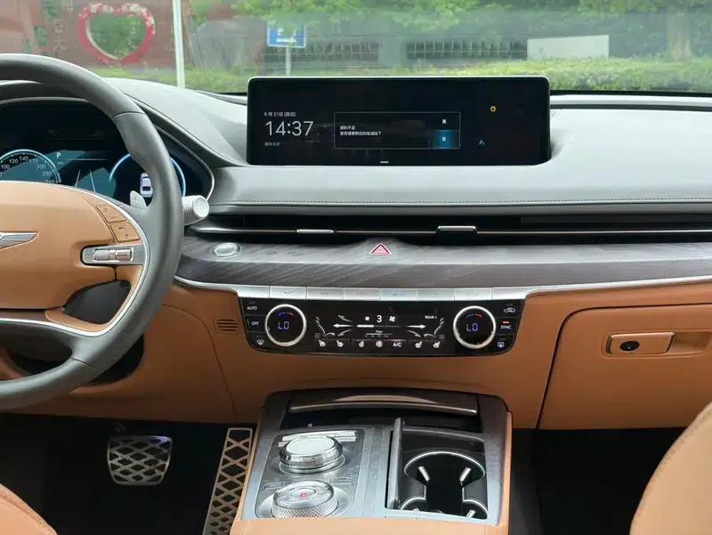 Genesis G80 2023 2.5T 2WD Flagship Edition — миниатюра 9