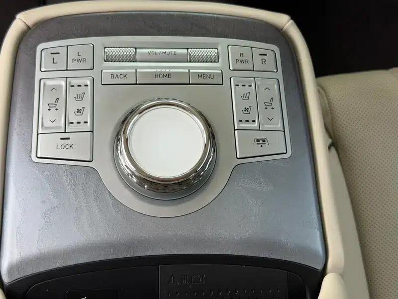 Genesis G80 2023 2.5T 2WD Flagship Edition — миниатюра 15