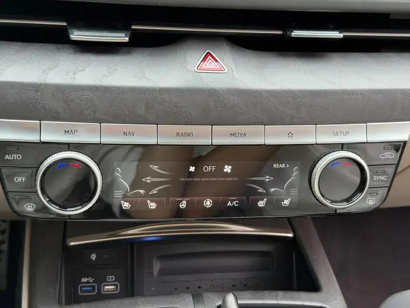 Genesis G80 2023 2.5T 2WD Flagship Edition — миниатюра 16