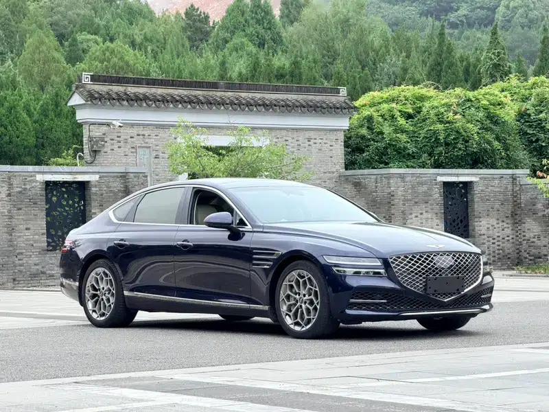 Genesis G80 2023 2.5T 2WD Flagship Edition — миниатюра 3