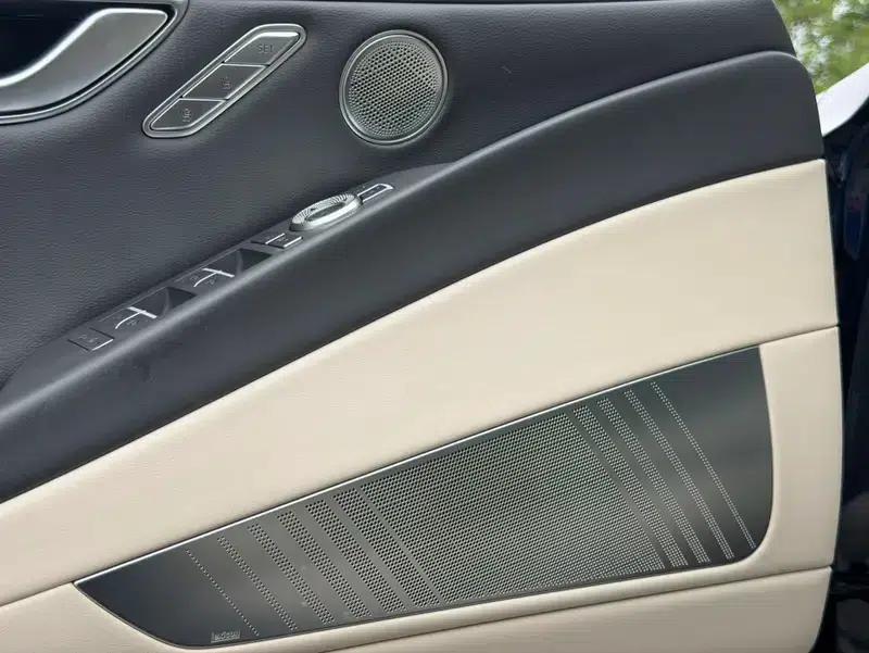 Genesis G80 2023 2.5T 2WD Flagship Edition — миниатюра 8