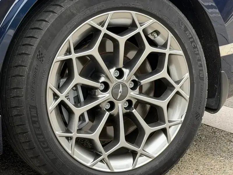 Genesis G80 2023 2.5T 2WD Flagship Edition — миниатюра 10