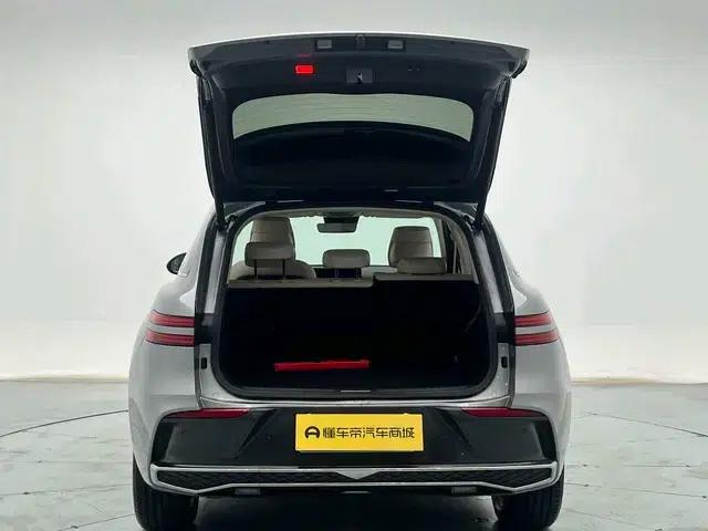 Genesis GV70 2025 2.5T Rear-Wheel Drive Luxury Edition — миниатюра 20