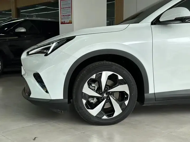Jihu Alphard T5 2026 Range Extended Edition 1215 Smart Edition — миниатюра 4