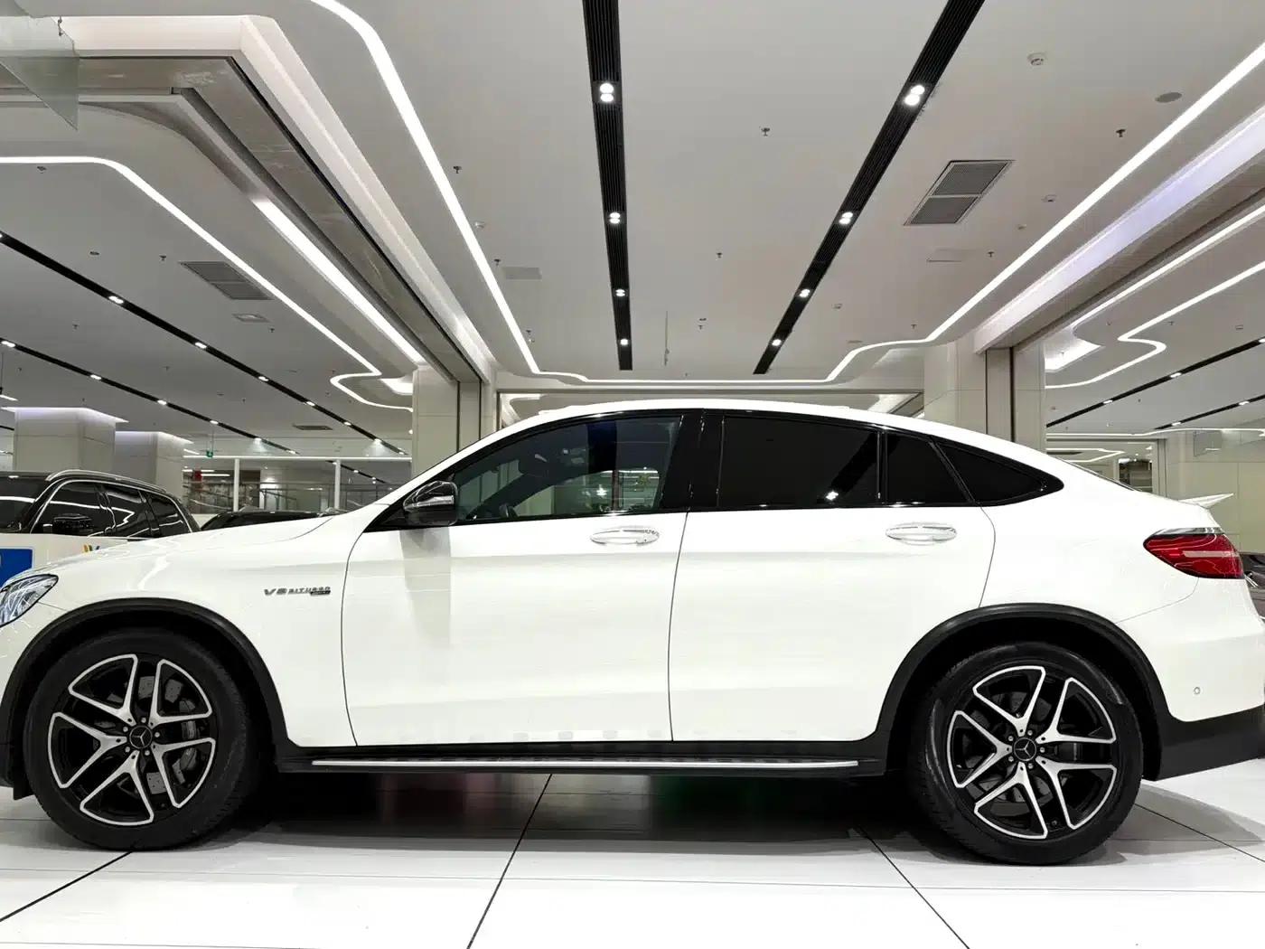 Mercedes-Benz GLC Coupe AMG 2018 AMG GLC 63 4MATIC+ Coupe SUV — миниатюра 2