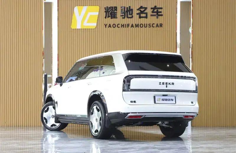 ZEEKR 9X 2025 Hyper Edition 70kWh — миниатюра 4