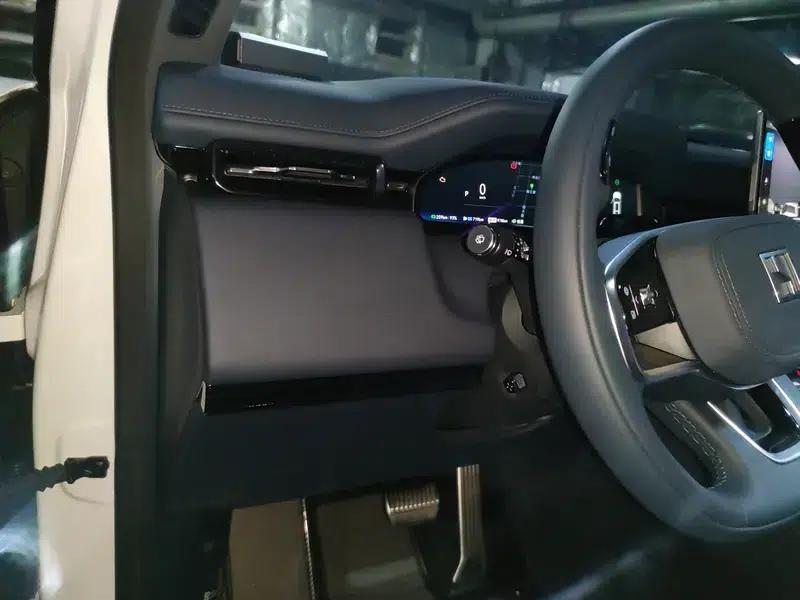 ZEEKR 9X 2025 Hyper Edition 70kWh — миниатюра 13