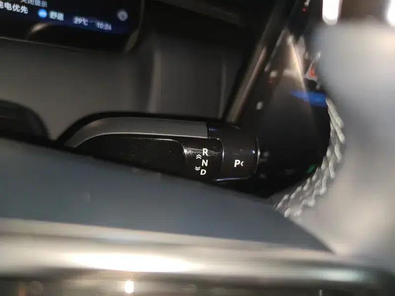 ZEEKR 9X 2025 Hyper Edition 70kWh — миниатюра 14
