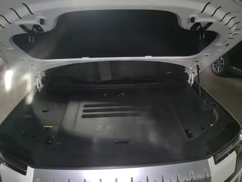 ZEEKR 9X 2025 Hyper Edition 70kWh — миниатюра 19