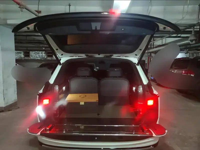 ZEEKR 9X 2025 Hyper Edition 70kWh — миниатюра 21