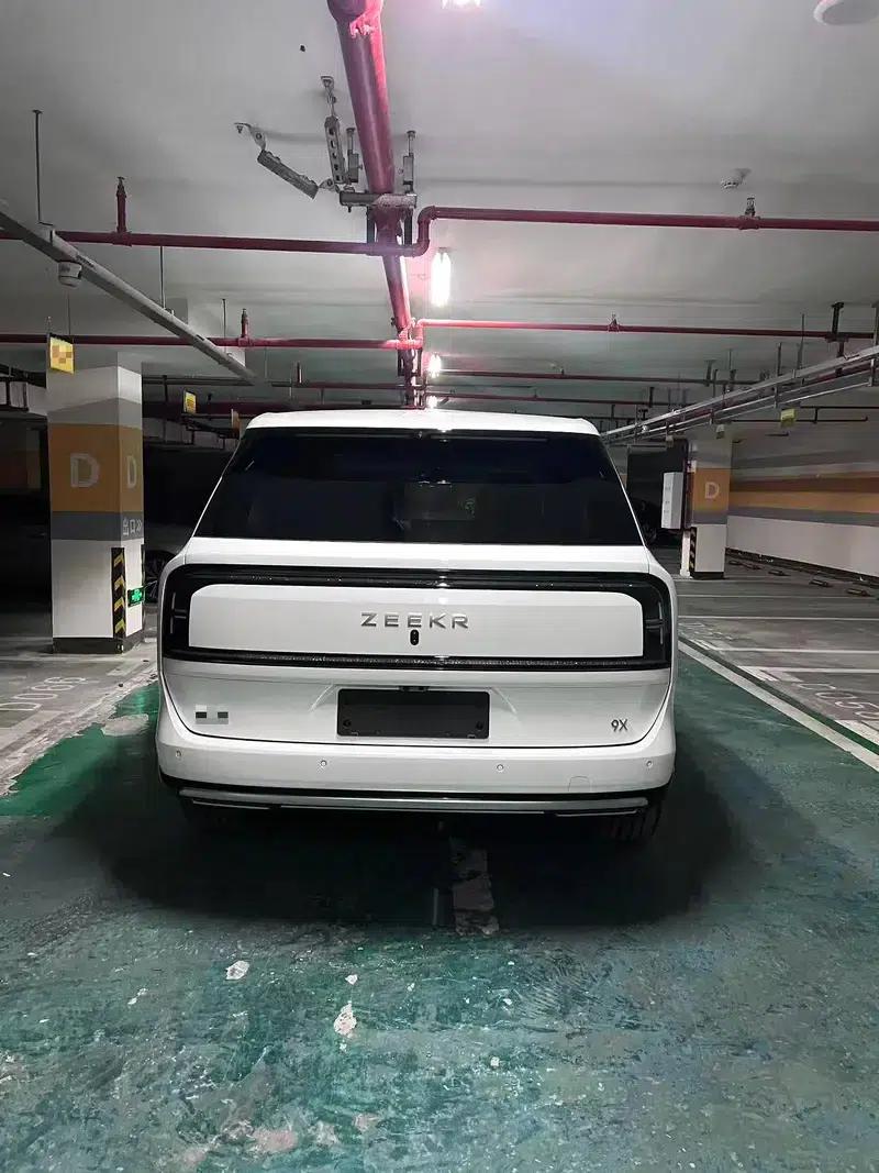 ZEEKR 9X 2025 Hyper Edition 70kWh — миниатюра 2