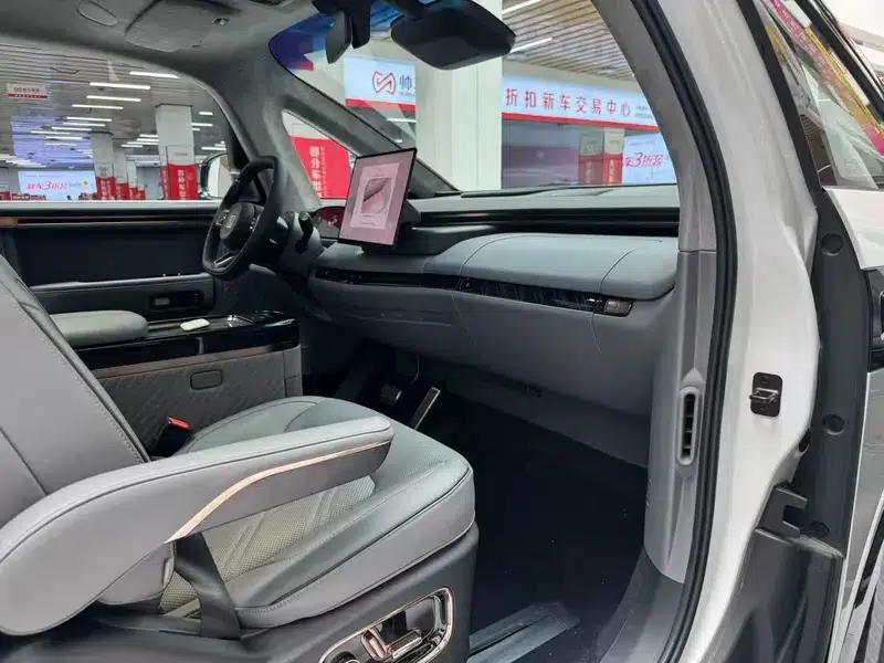 ZEEKR MIX 2025 76kWh Smart Drive Edition — миниатюра 18