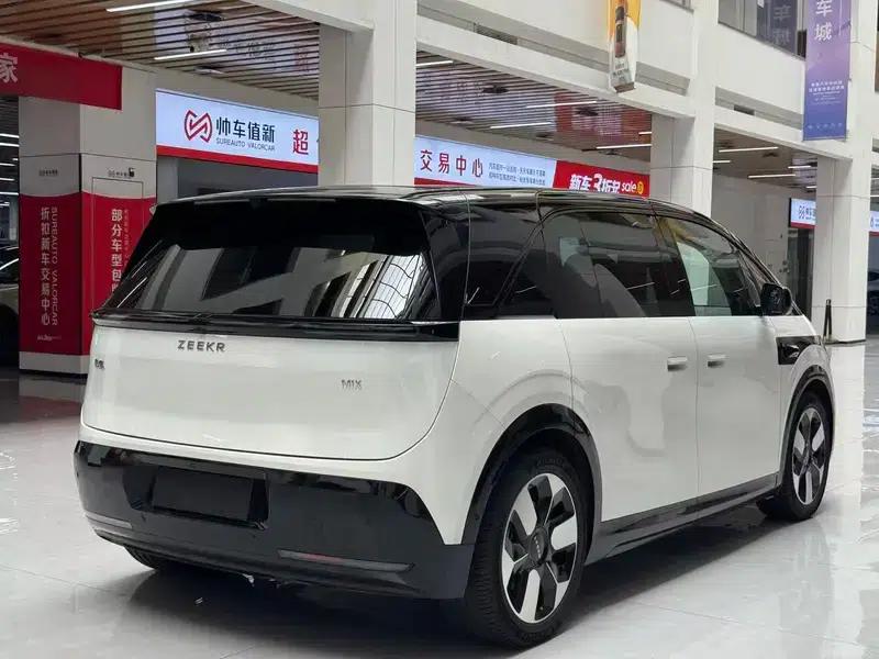 ZEEKR MIX 2025 76kWh Smart Drive Edition — миниатюра 7