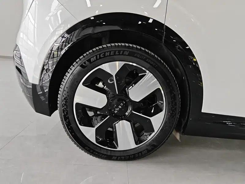 ZEEKR MIX 2025 76kWh Smart Drive Edition — миниатюра 22