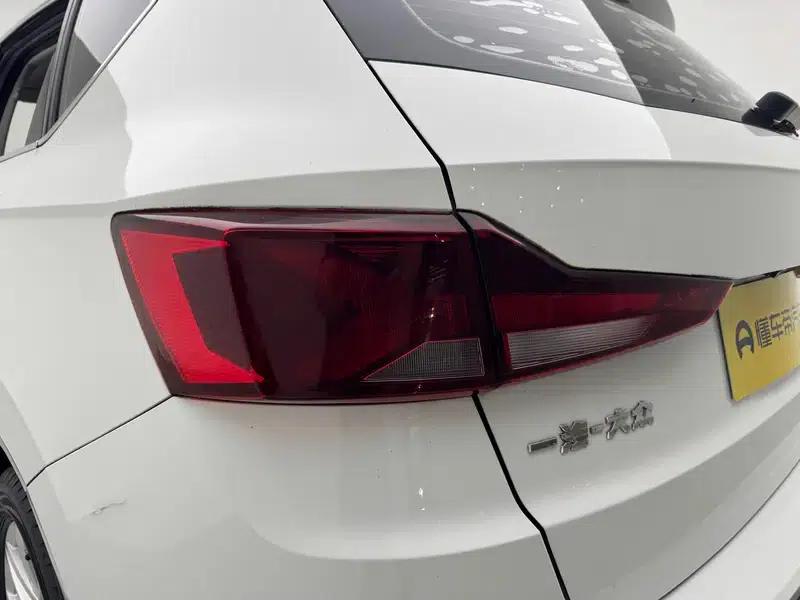 Jetta VS5 2022 280TSI Automatic Entry-Level Edition — миниатюра 13