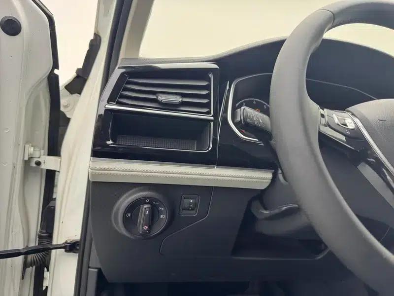 Jetta VS5 2022 280TSI Automatic Entry-Level Edition — миниатюра 18