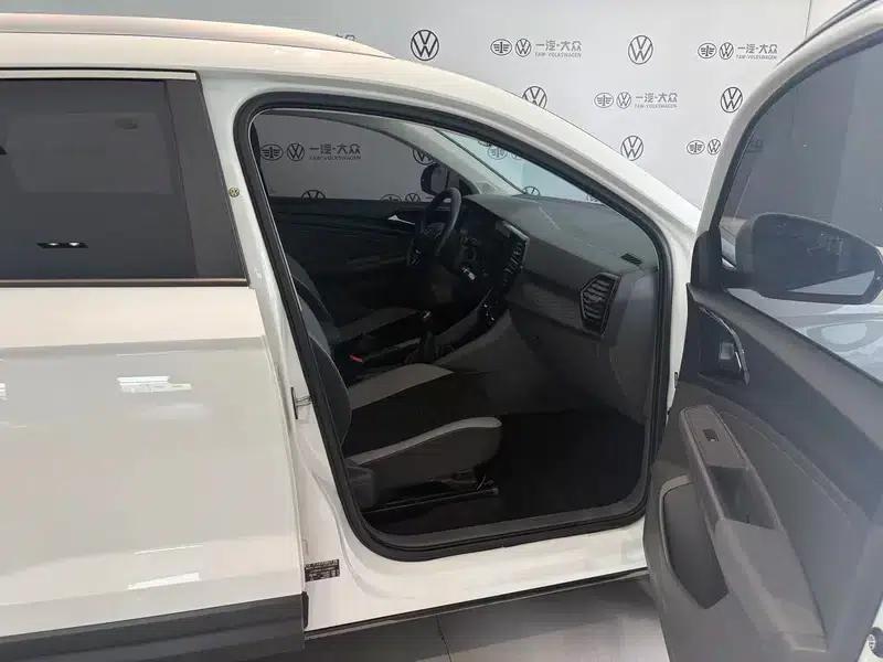 Jetta VS5 2019 280TSI Manual Entry-Level Edition — миниатюра 15