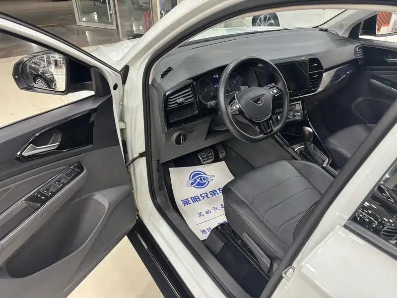 Jetta VS5 2019 280TSI Automatic Enjoy Edition — миниатюра 7