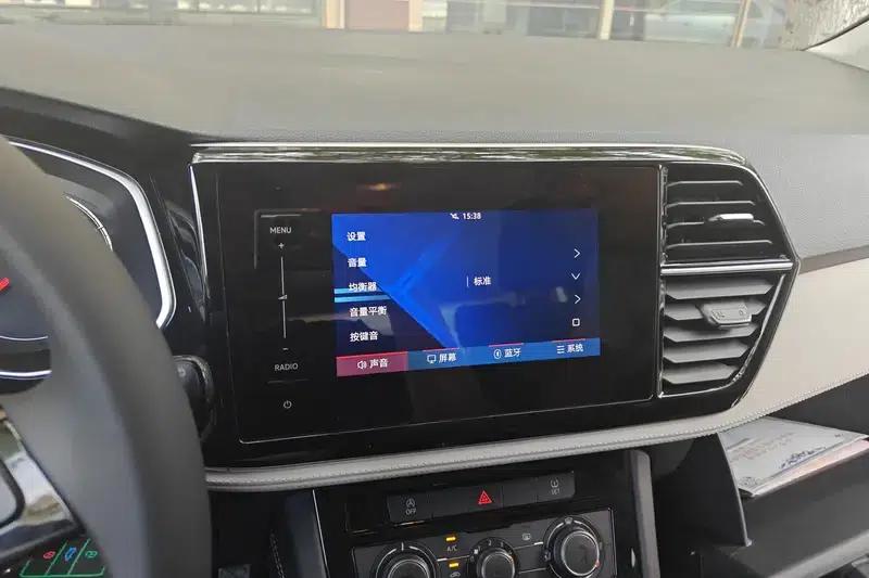 Jetta VS5 2023 280TSI Automatic Enjoy Edition — миниатюра 12